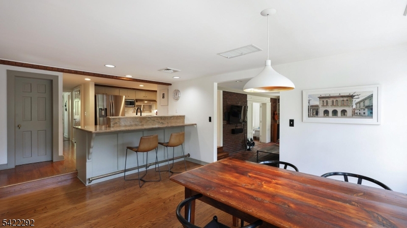 breakfast room