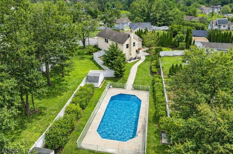 pool