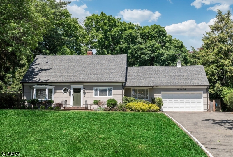 496 Lincoln Ave, Ridgewood Village, NJ 07450 Listing Photo  0