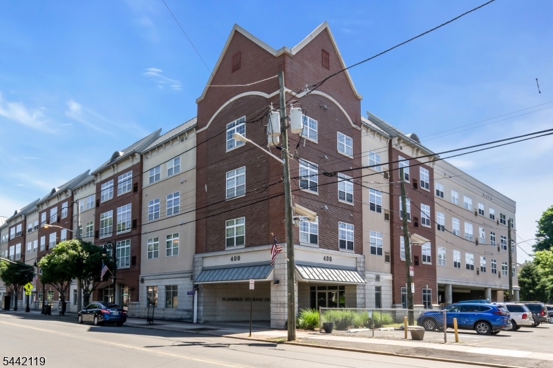 400 E Front St 415
