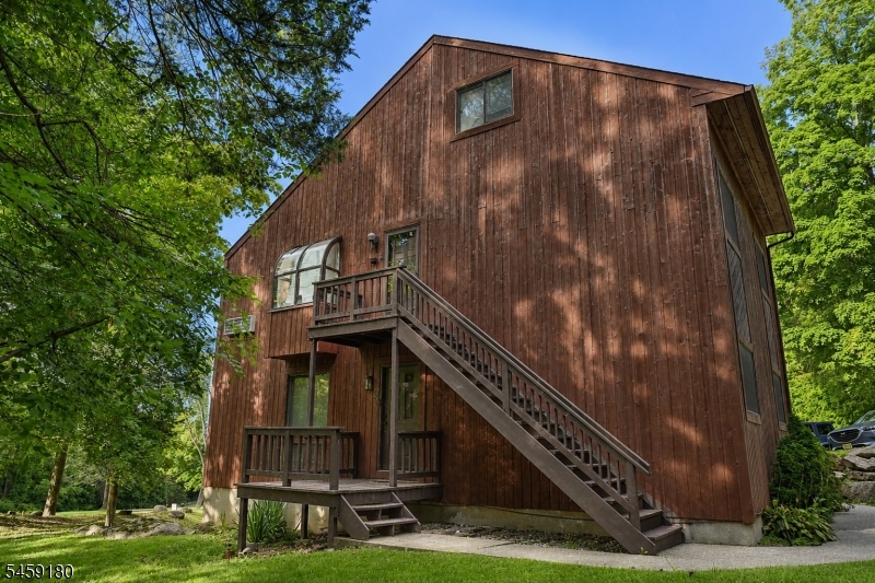 10 Augusta Dr 12