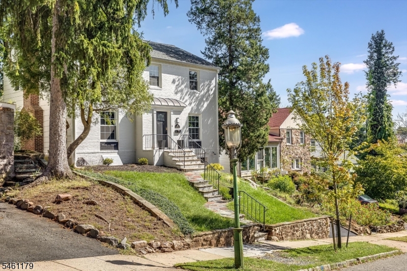 211 Conway Ct