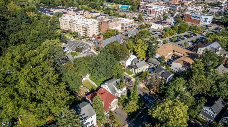 211 Conway Ct