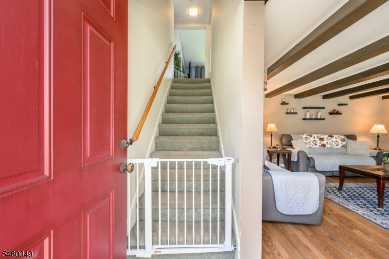 1043 County Road 519