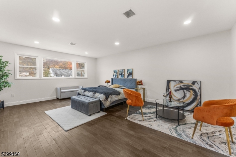28 Charles St, Clifton City, NJ 07013 Listing Photo  17