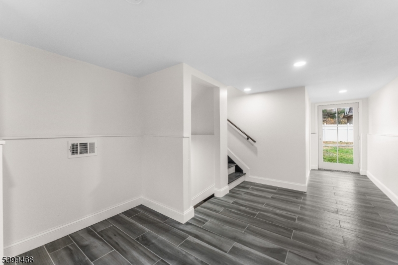 28 Charles St, Clifton City, NJ 07013 Listing Photo  23