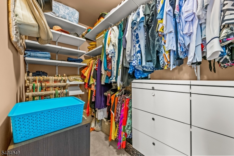 walk in closet