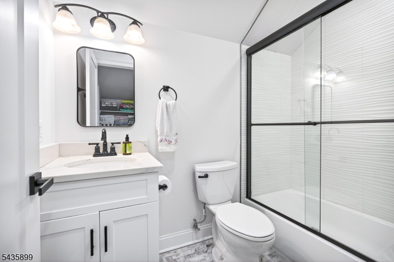 3rd floor full bath