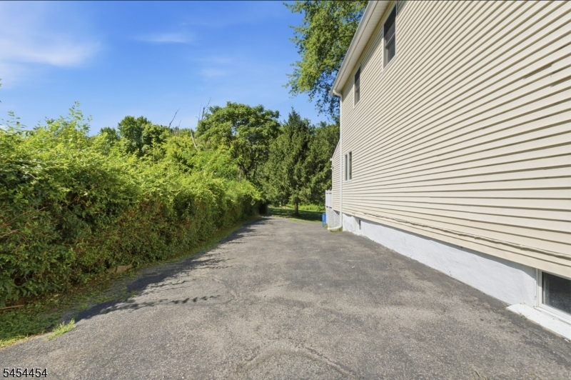 88 Mine Hill Rd