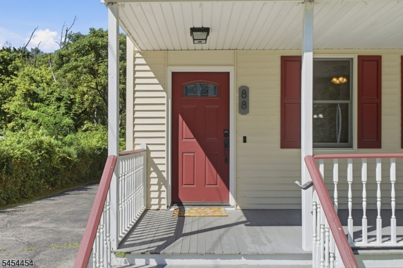 88 Mine Hill Rd