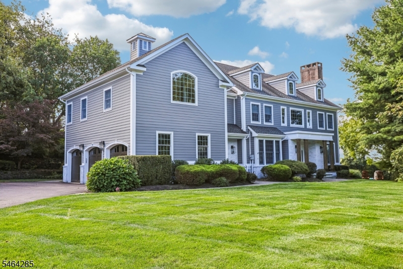 5 Chesterfield Dr