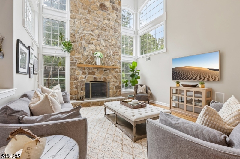 5 Chesterfield Dr