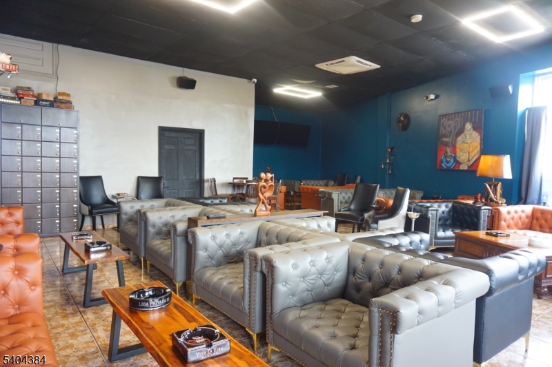 Cigar Lounge