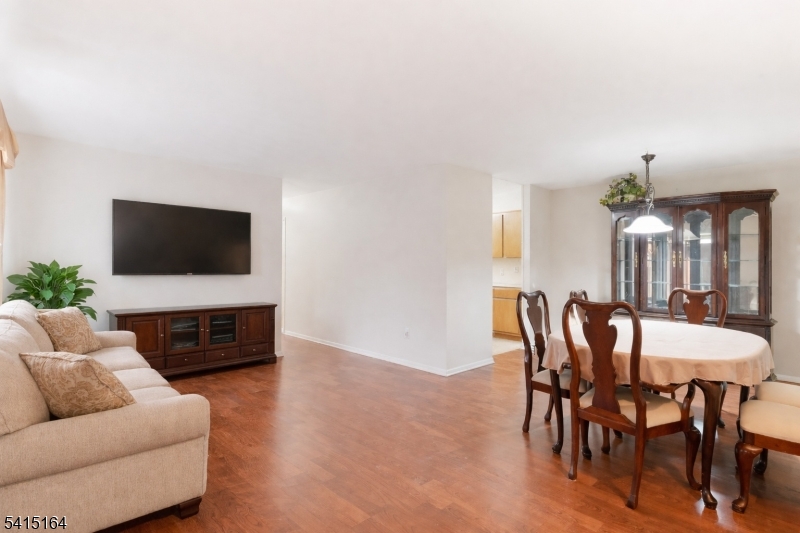 Living & Dining area