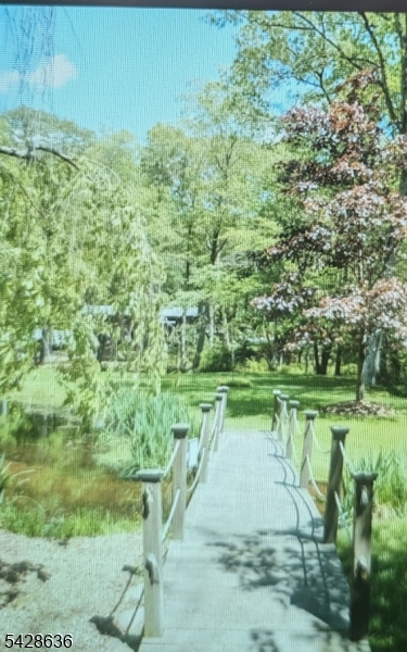 Wondrful bridge walkway
