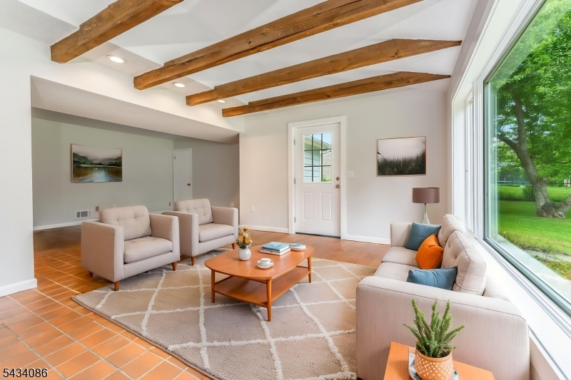STAGED FAMILY ROOM