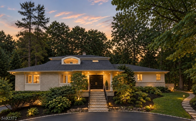 76 Mohawk Rd