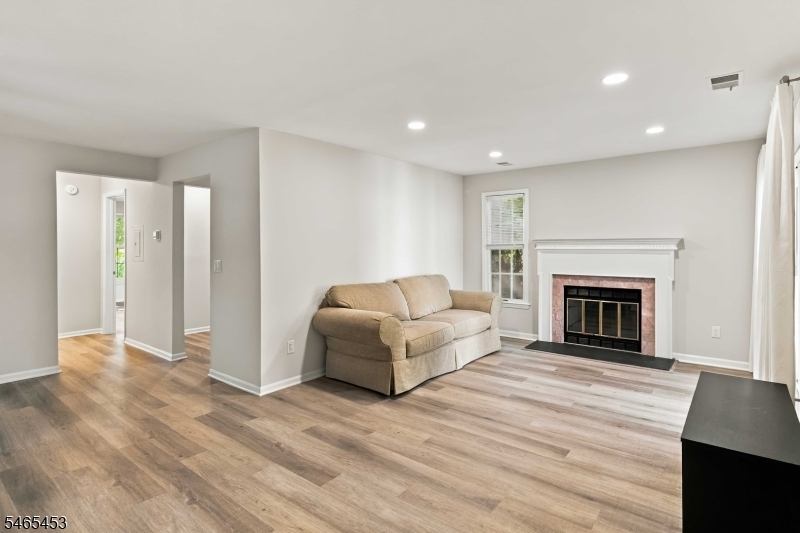 132 Jamestown Rd