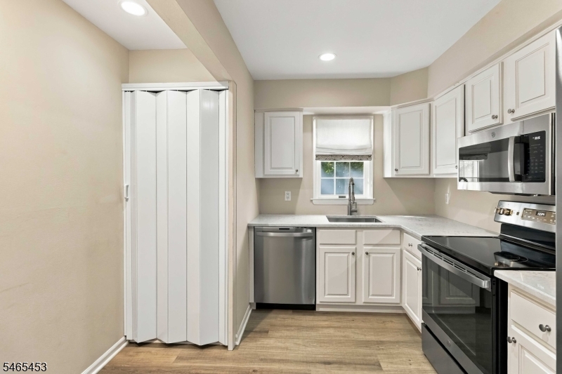 132 Jamestown Rd