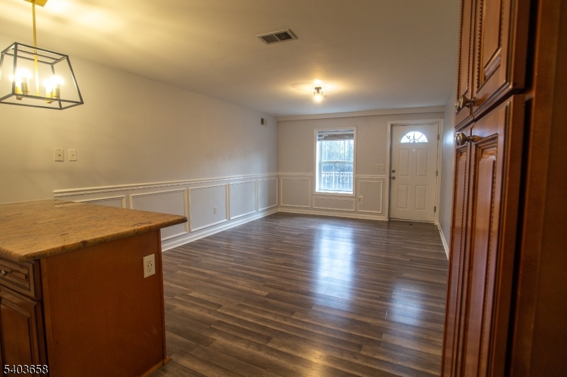 Kitchen/Living Rm