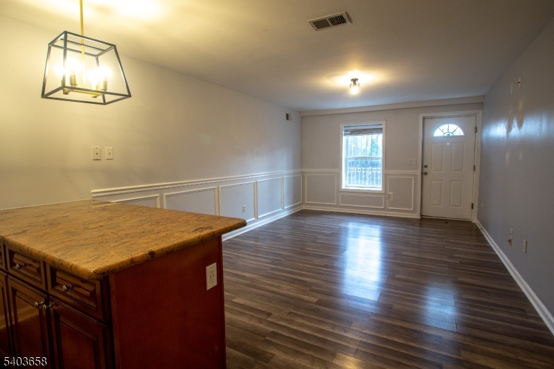 Kitchen/Living Rm