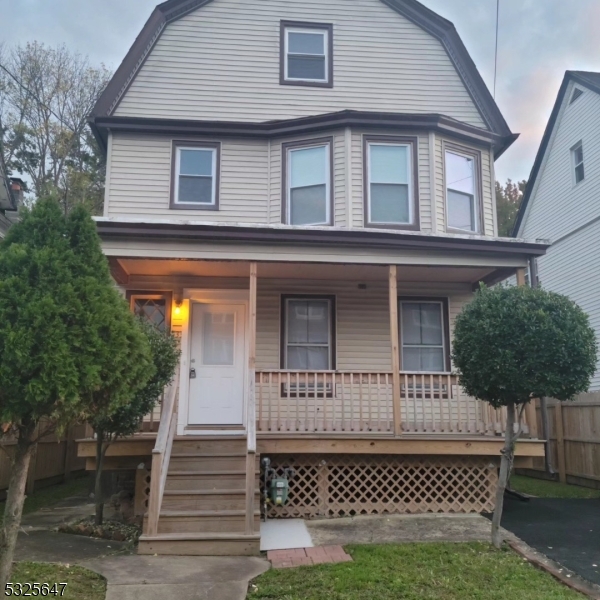 133 W 3rd Ave