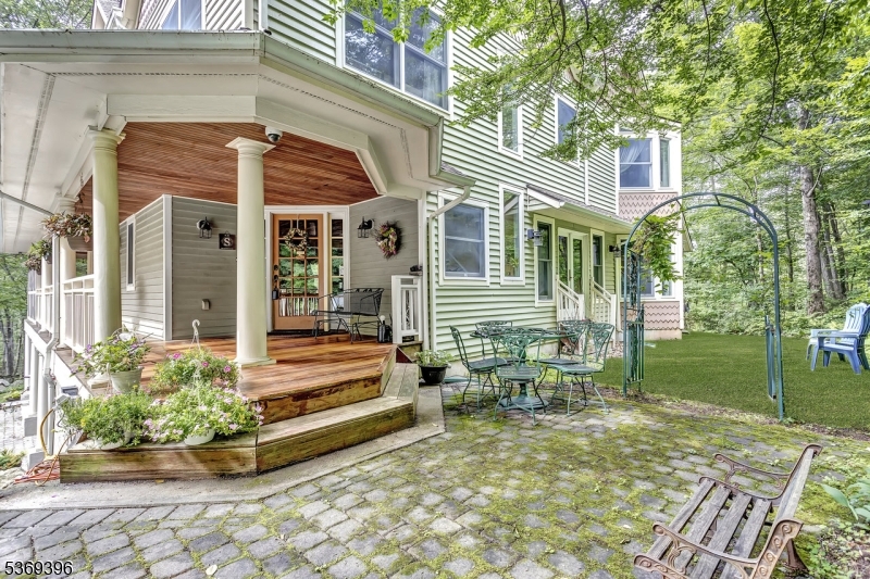 18 Hickory Run Rd