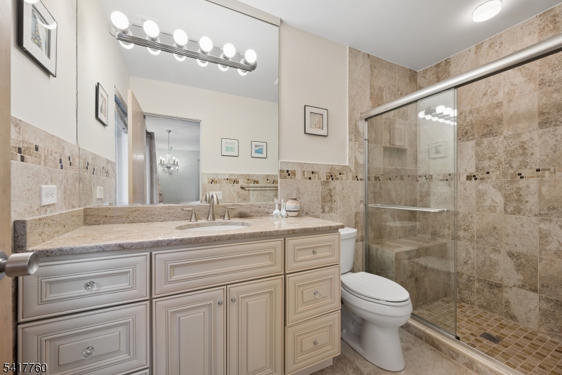 Ensuite Upstairs Bedroom