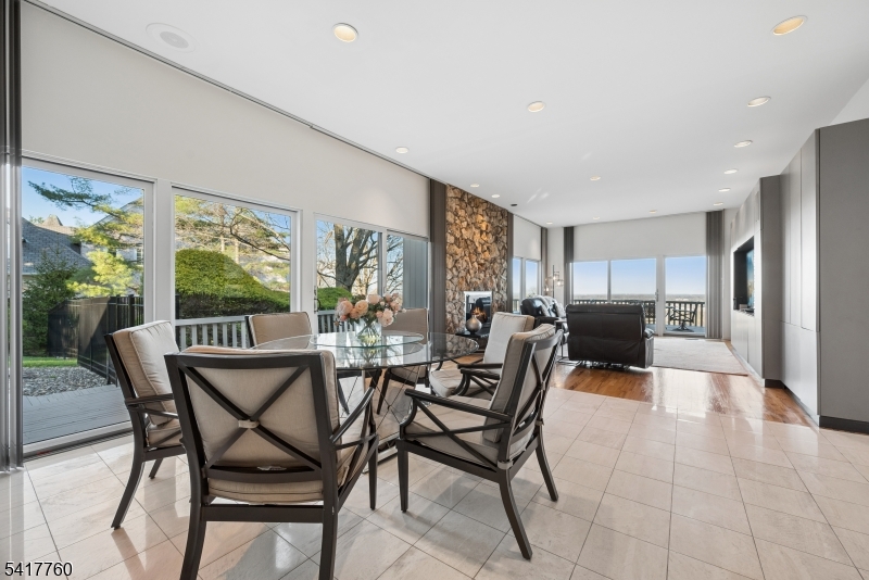 Breakfast Nook