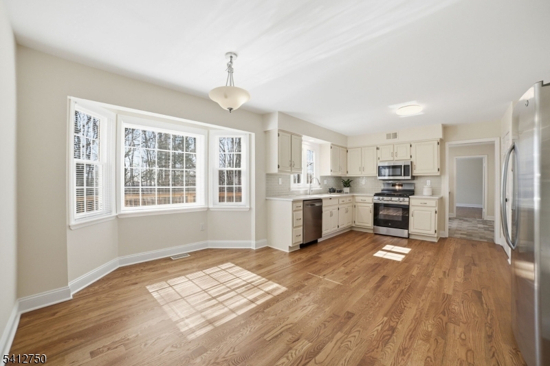 Kitchen with Breakfast Area