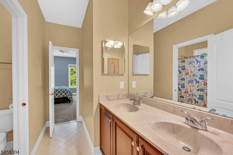 Jack & Jill Bath Double Sinks