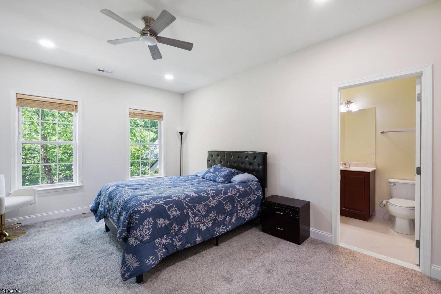 Princess Suite w/ Full Bath