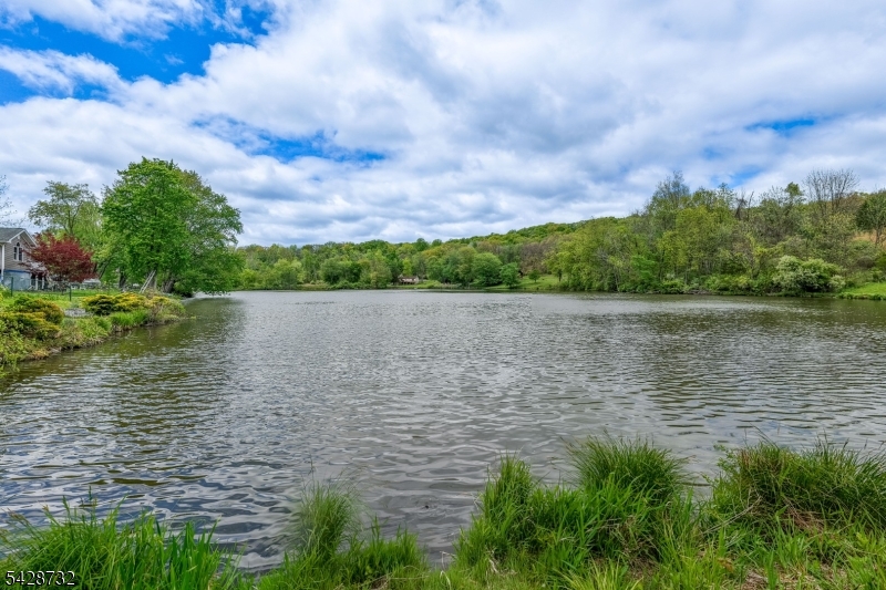 Short walk to Clearview Lake
