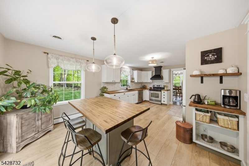 Spacious kitchen with Island.