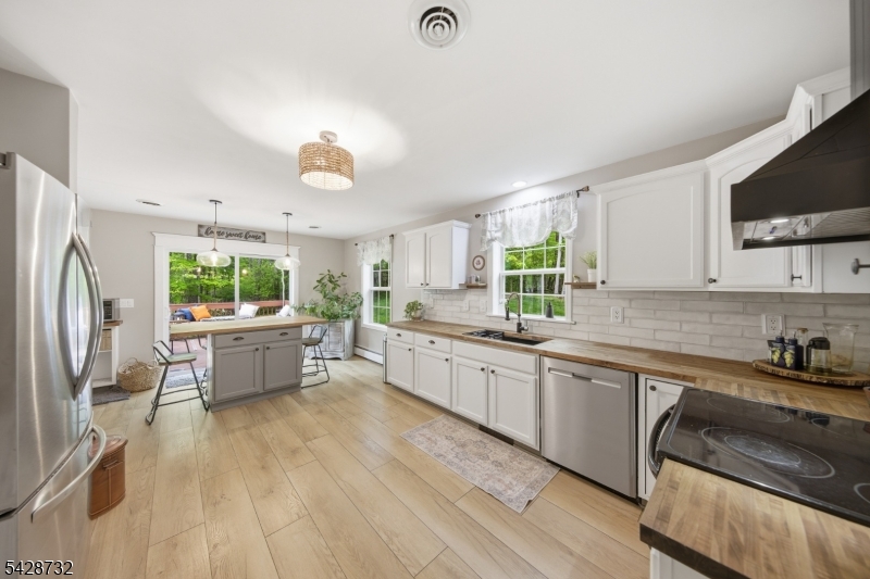 Spacious Kitchen
