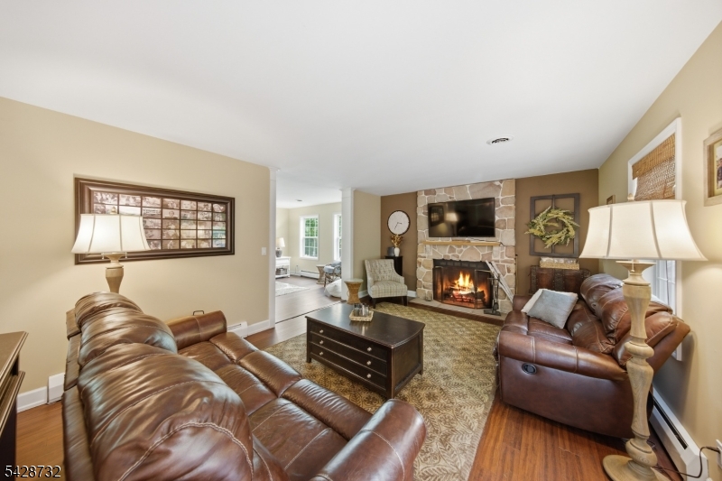 Open floorplan family room.