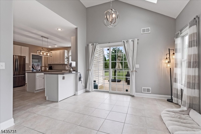 Breakfast Room