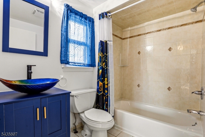 Bathrooom