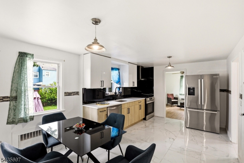 Kitchen/Dining