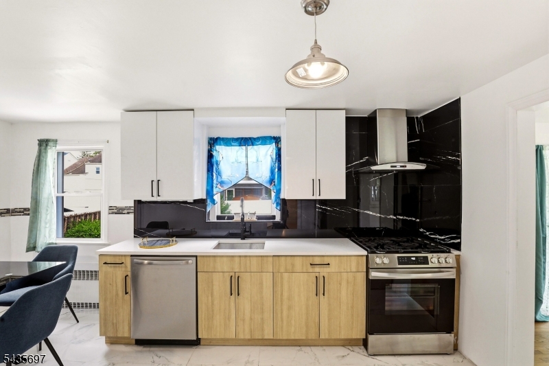 Kitchen/Dining