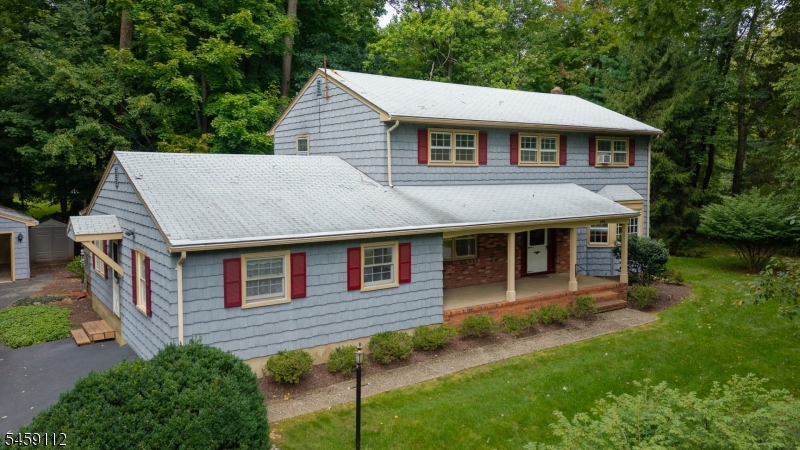 1 Holly Dr