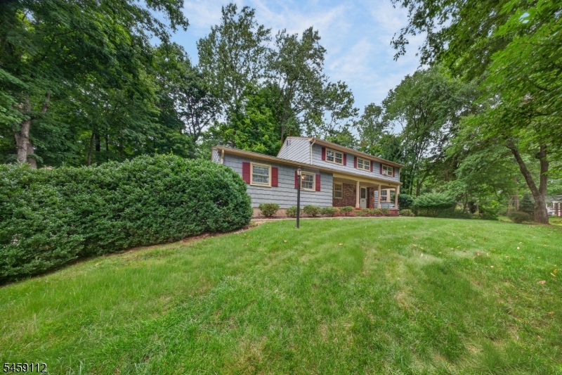 1 Holly Dr