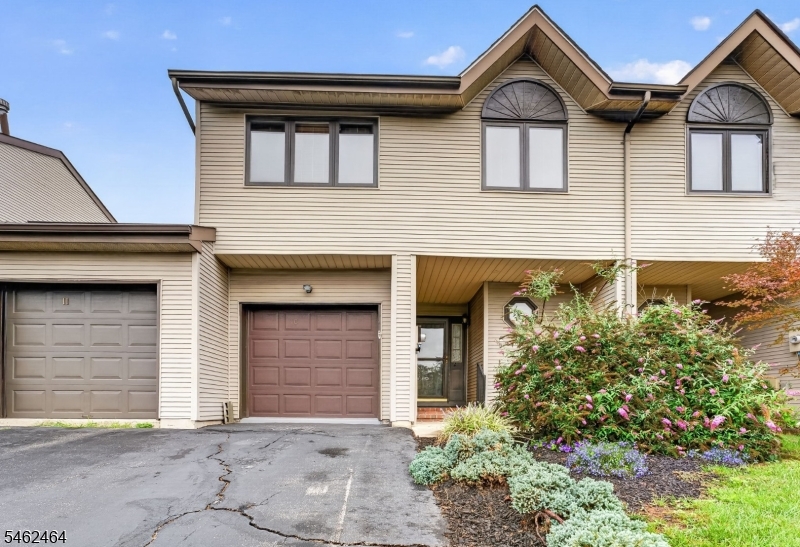 10 Hemlock Ct