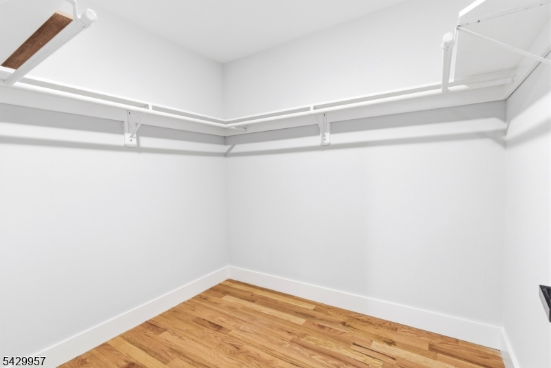Walk in closet