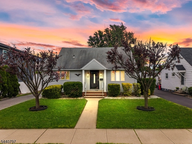 101 Maple Hill Rd