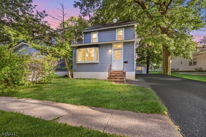 485 W 3rd Ave