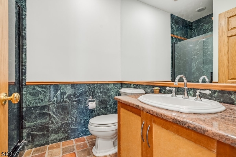 Powder room