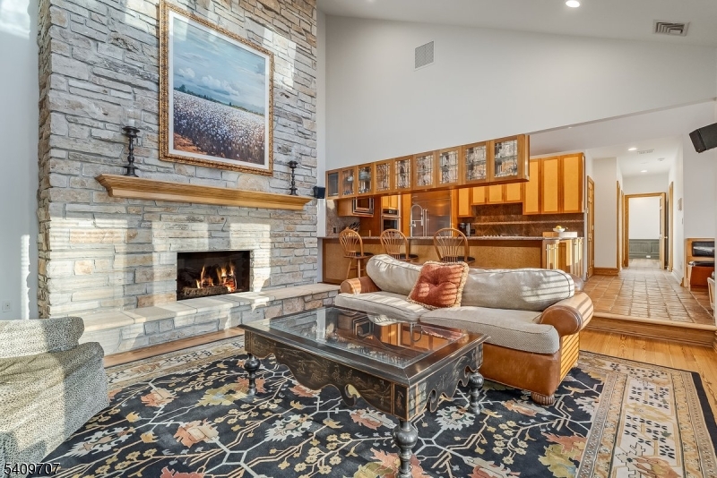Floor to ceiling fireplace