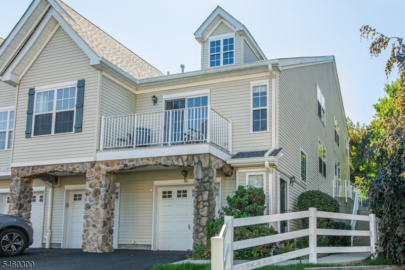 904 Wendover Ct