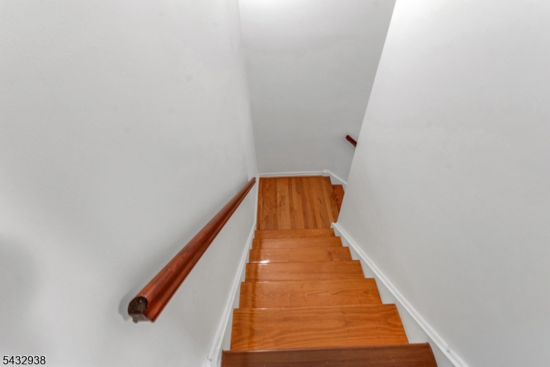 2nd floor stairs